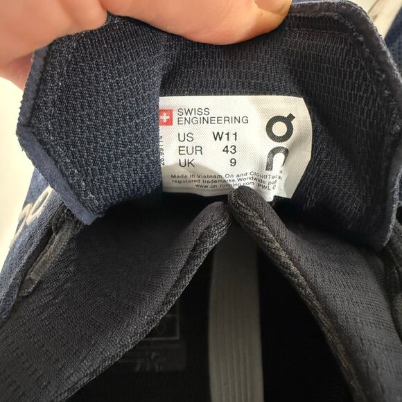 On Running Women's Cloudnova Active Shoes Sneakers Gym Navy Black White 11 - Picture 8 of 8